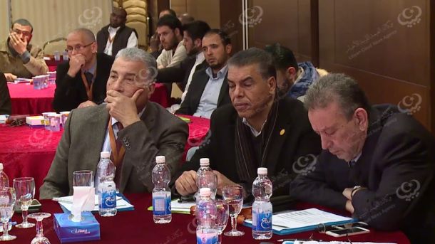 الهلال الأحمر الليبي يقدم مساعدات إنسانية لنازحي تاورغاء