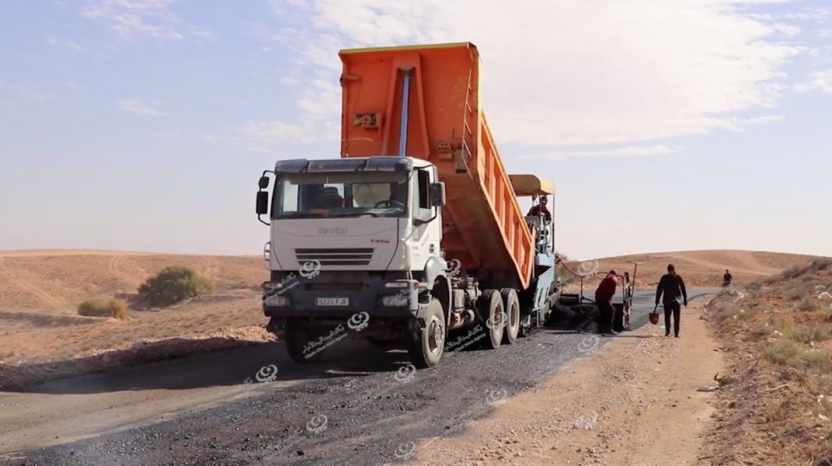 الشروع في تنفيذ مشروع ربط منطقة ونزيرف بالطريق (غريان - نالوت)