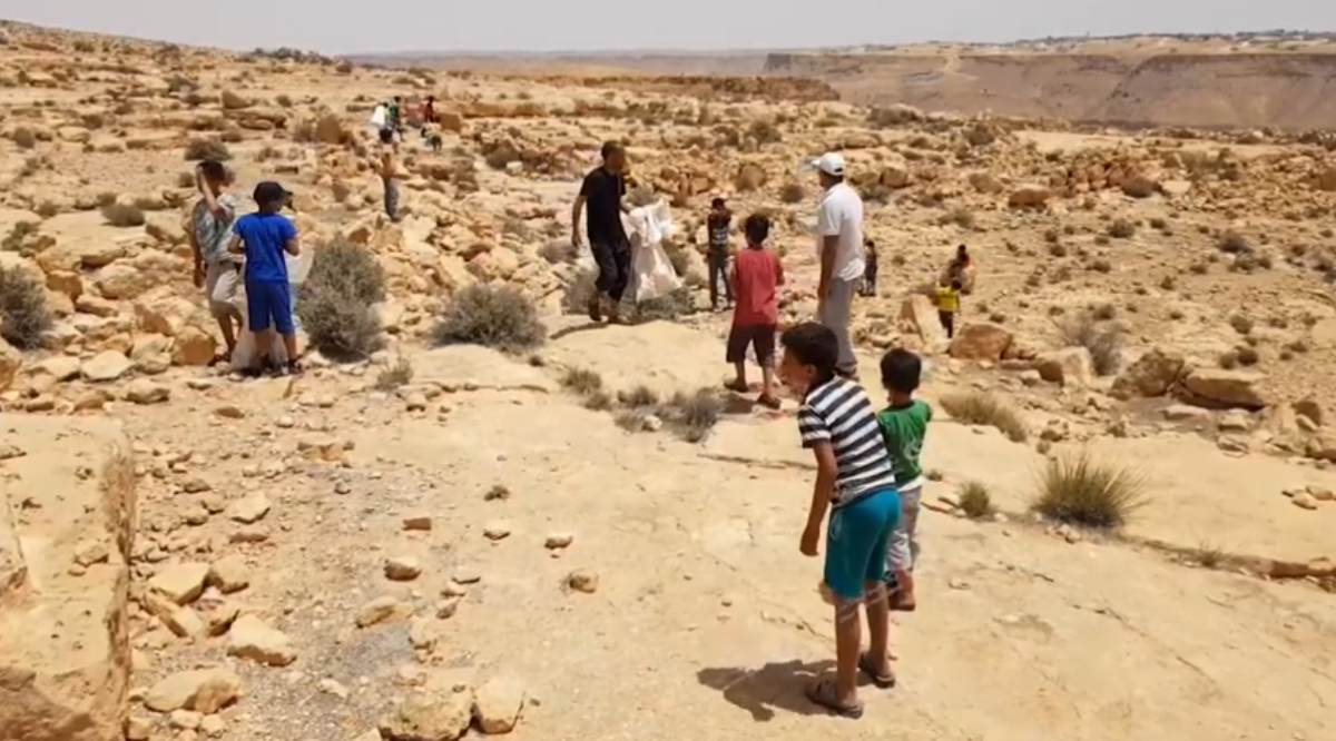 حملات نظافة داخل قرية فرسطاء بجبل نفوسة