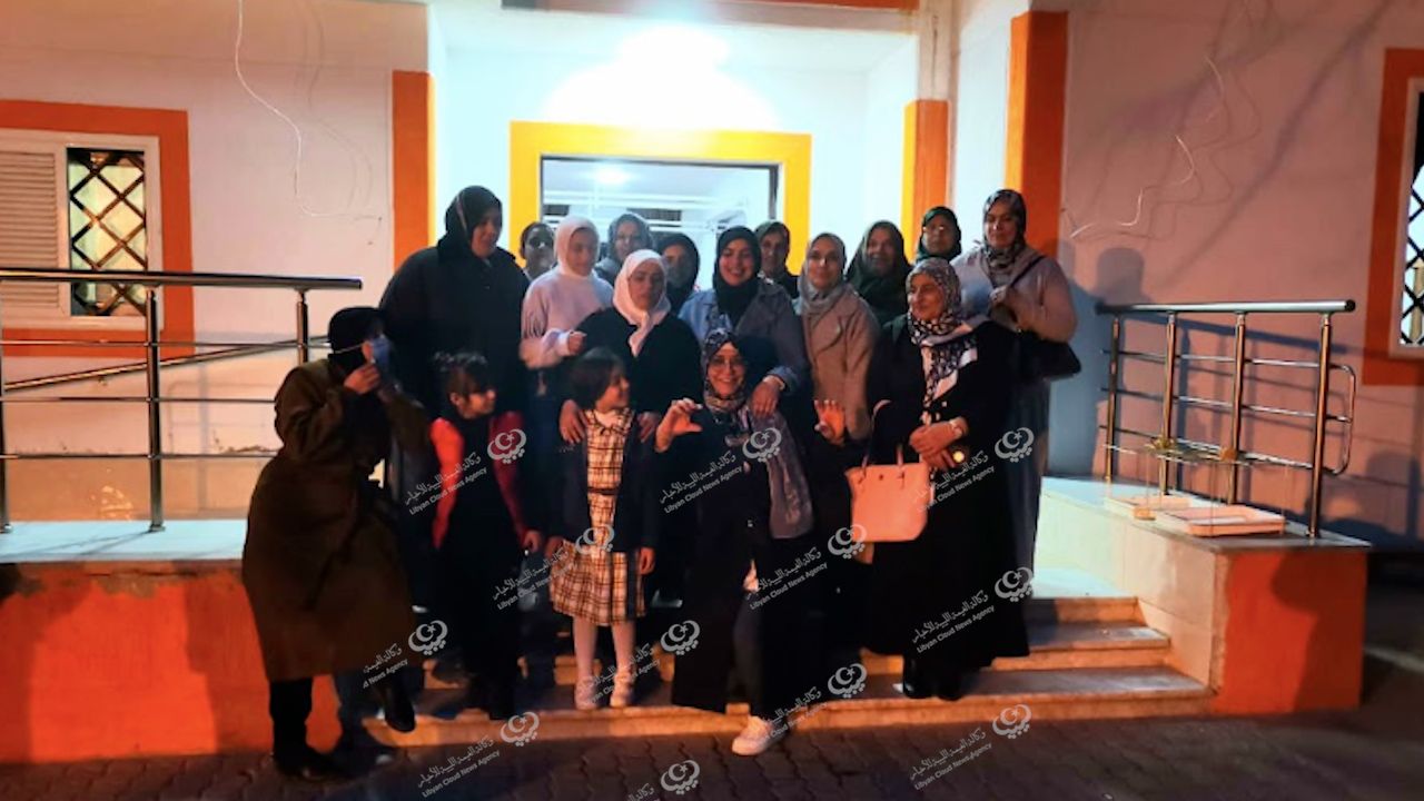 وفد من منظمات المجتمع المدني يزور دار المسنين بمدينة مسة