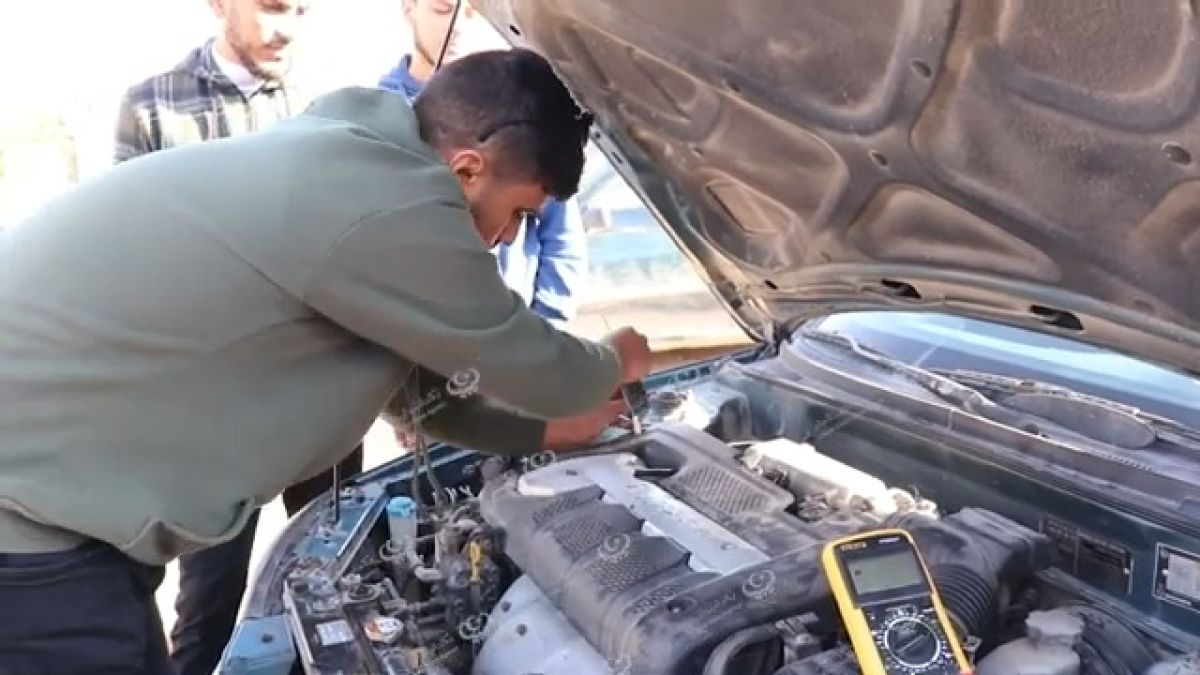 دورة بمدينة درنة في مجال صيانة أعطال السيارات