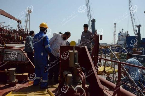 وفاة أب وأم  بعد سقوط قذيفة على سيارتهم