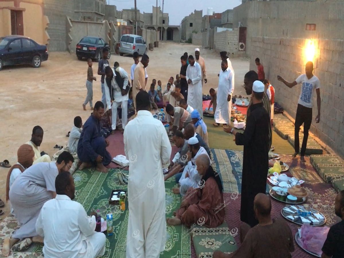 مائدة إفطار جماعي في درج