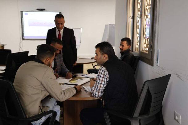 انطلاق امتحانات نهاية الفصل الأول في ظل أزمة بعض الكتب ومعلمي الجداول