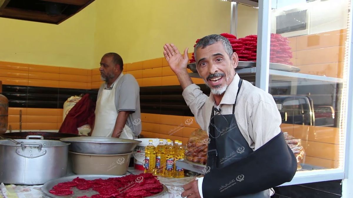 (العسلة والزلابيا) .. من طقوس رمضان