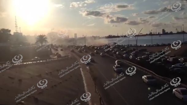نقل 1844 مهاجر إلى مركز إيواء الحمراء