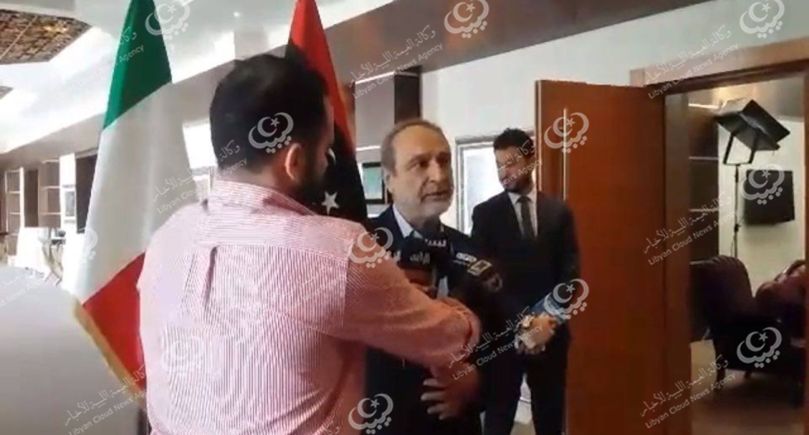 وزير خارجية إيطاليا يلتقي السويحلي