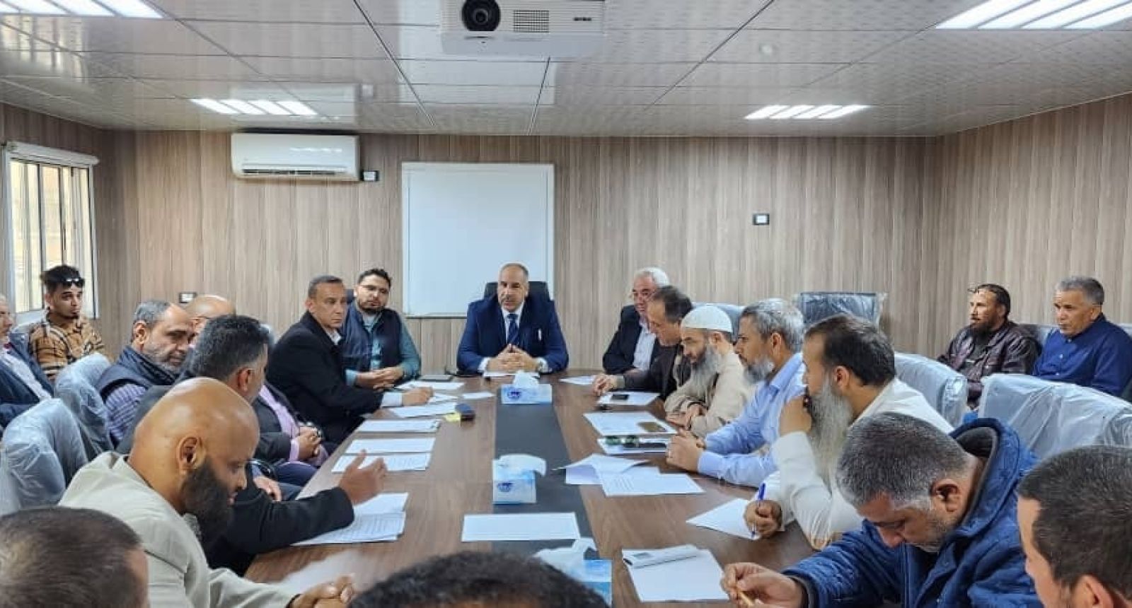 اجتماع لتفعيل الخدمات الصحية بمصراتة