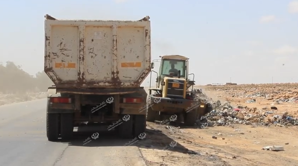 حملة نظافة مكثفة تستهدف بلديات غرب بنغازي