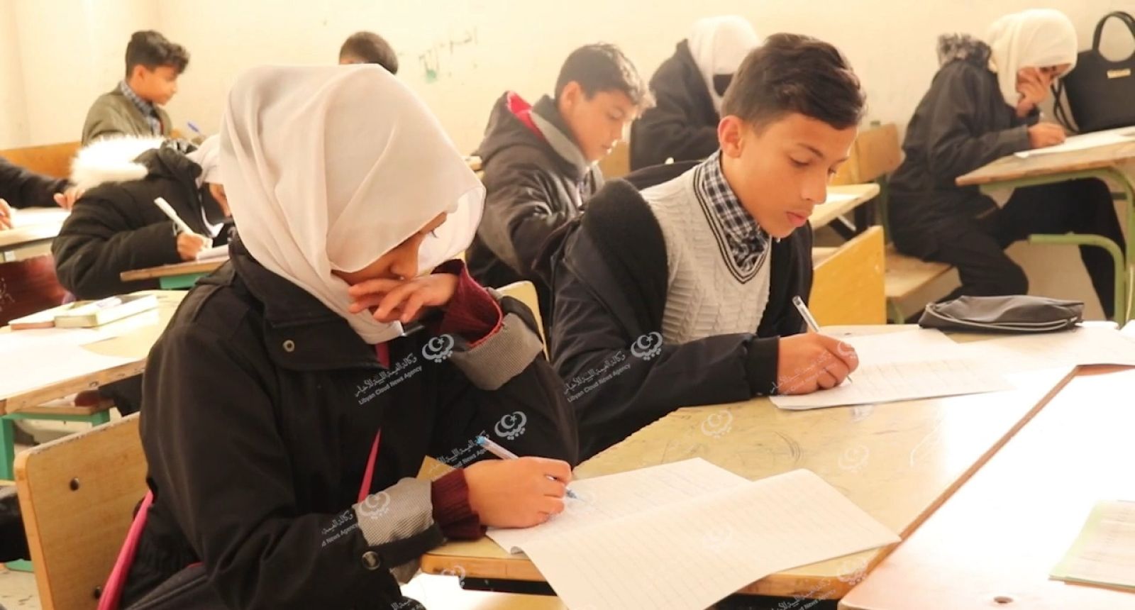 انطلاق امتحانات نهاية الفصل الأول في ظل أزمة بعض الكتب ومعلمي الجداول