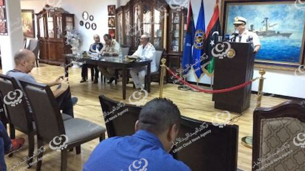 إنقطاع التيار الكهربائي عن شمال وجنوب ليبيا