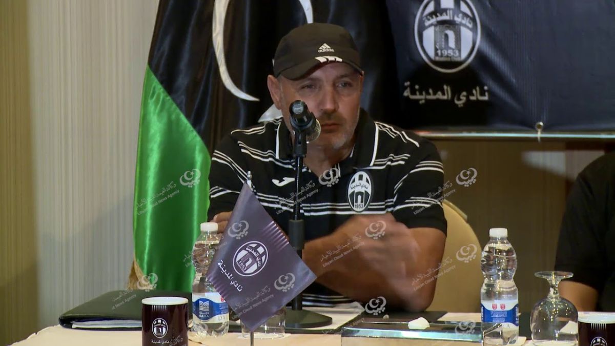 مؤتمر صحفي لنادي المدينة يكشف فيه التعاقد مع (14) لاعبا جديدا