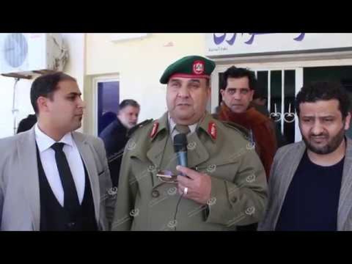 آمر منطقة طبرق العسكرية يزور مركز طبرق الطبى
