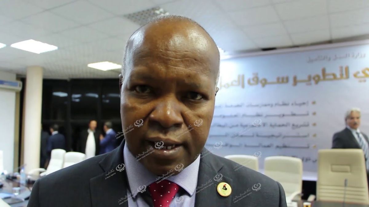 ندوة بوزارة العمل والتأهيل لإطلاق البرنامج الوطني لتطوير سوق العمل