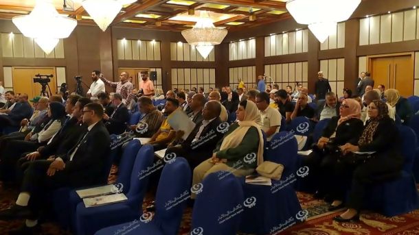 وزير الصحة بالحكومة الليبية يجتمع مع وفد مراكز السيطرة على الأمراض والوقاية منها الافريقي