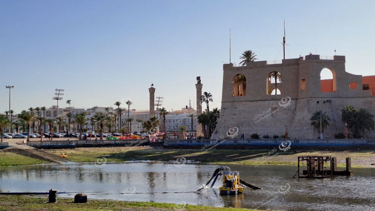 الانتهاء من أعمال تنظيف وتجديد مياه بحيرة السرايا في طرابلس