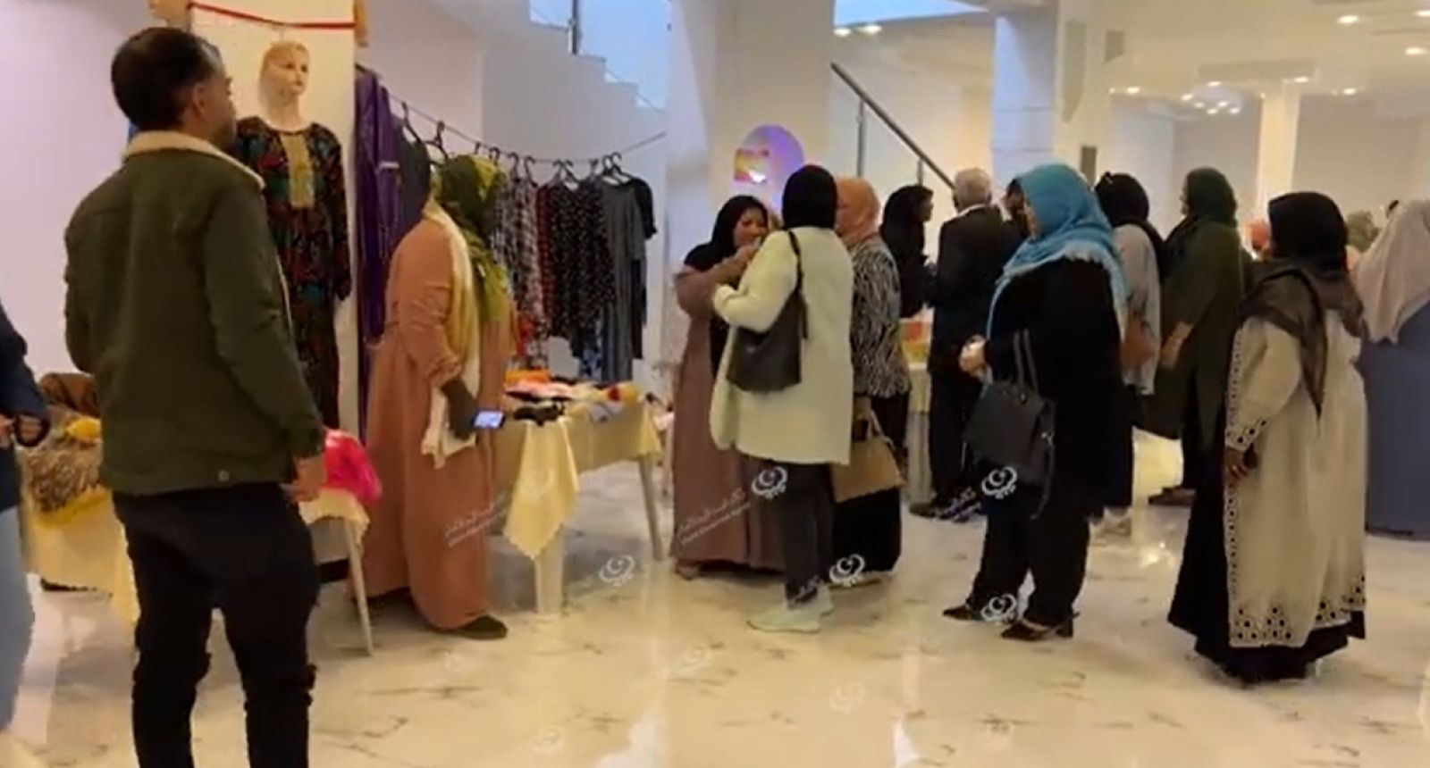 بازار لدعم المشاريع الصغرى للأسر المنتجة في مدينة الزاوية