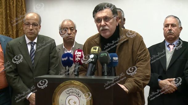 الهلال الأحمر الليبي يقدم مساعدات إنسانية لنازحي تاورغاء