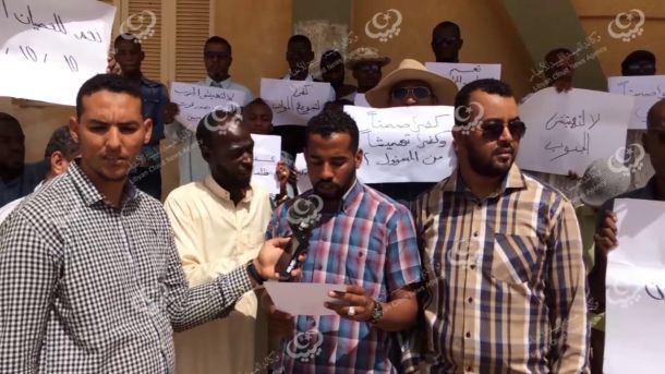 الطبيعة وعوامل التعرية تستغل فترة الإهمال.