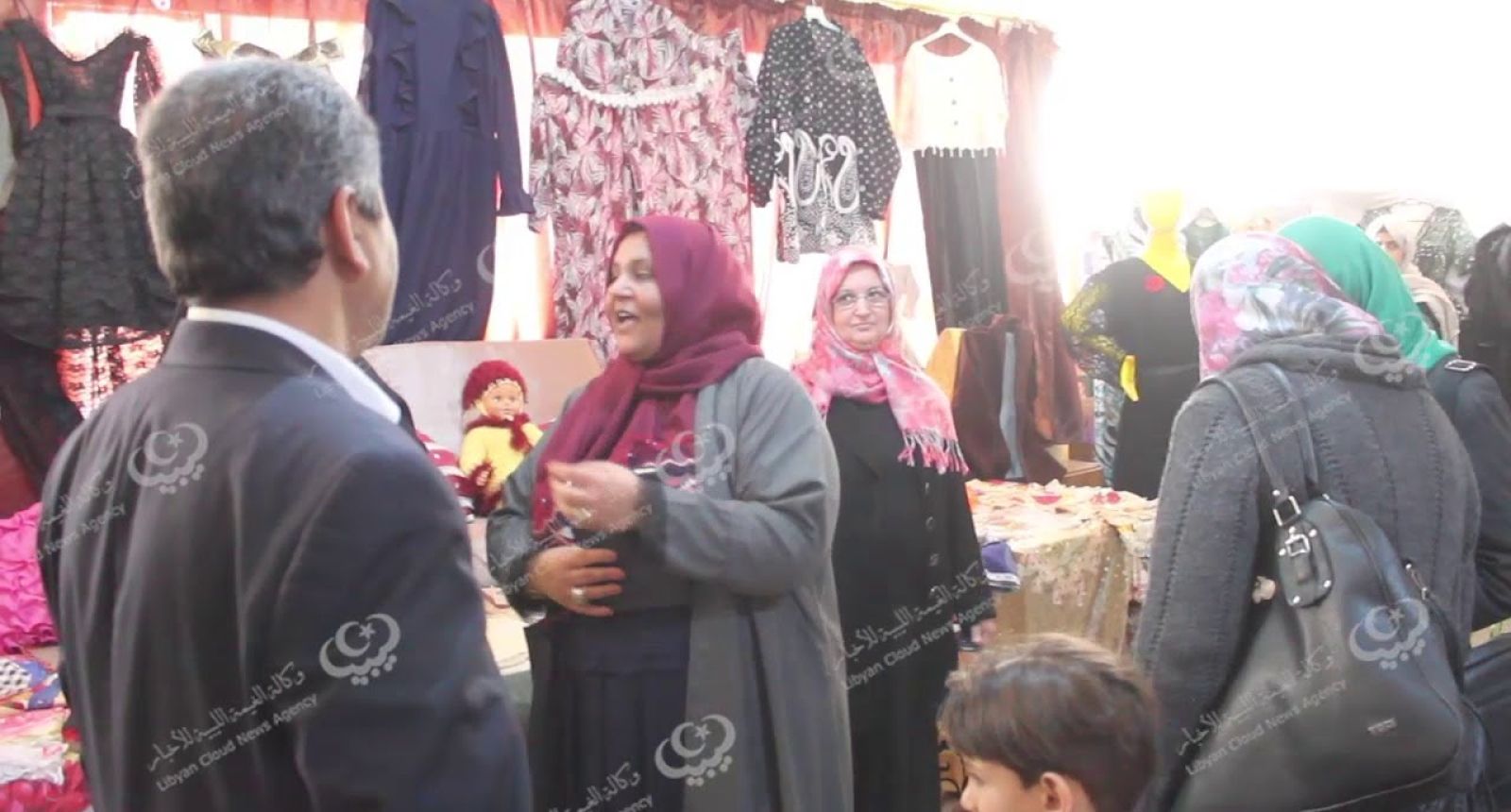 مركز (بذرة خير) يقيم معرض للأشغال اليدوية