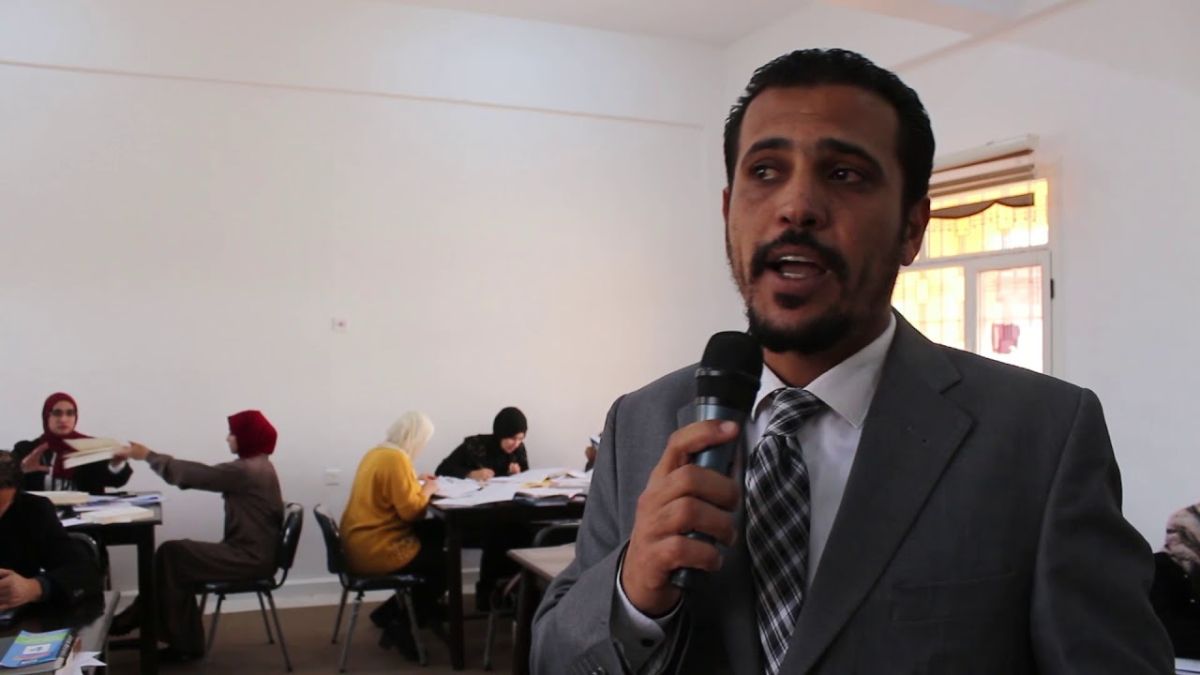 كلية الحقوق بطبرق تجري إمتحانات لطلابها بطريقة الكتاب المفتوح