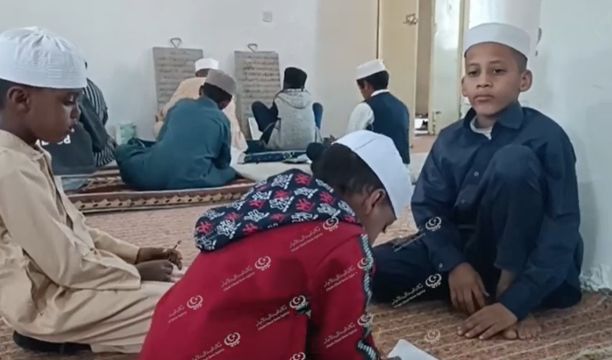 مركز نور الأبصار لتحفيظ القرآن الكريم في بنت بية عمل متواصل لخدمة وتحفيظ كتاب الله