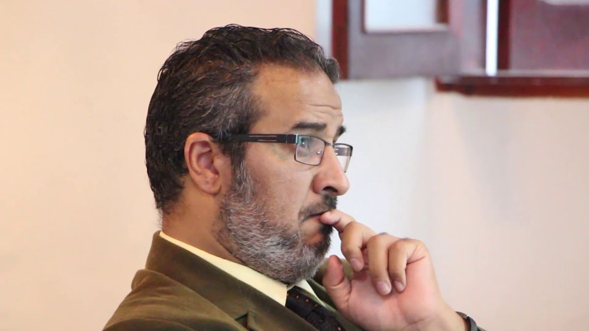 إلقاء محاضرة بعنوان (الصورة خطاب وجمال ) بدار حسن الفقيه بطرابلس