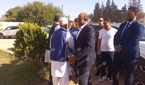 وزير التعليم العالي والبحث العلمي يوقع اتفاقية صرف منُحة طلبة الجامعات مع مصرف الجمهورية