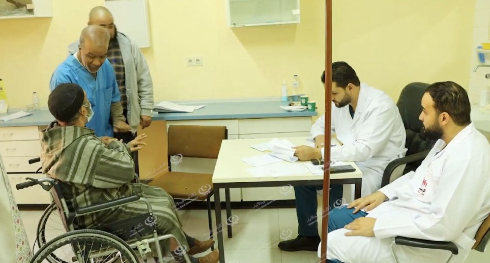 قافلة نداء الوطن الطبية تزور مدينة غدامس