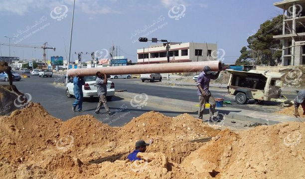 وقفة احتجاجية لموظفي شركة النبع للإنتاج والخدمات التموينية