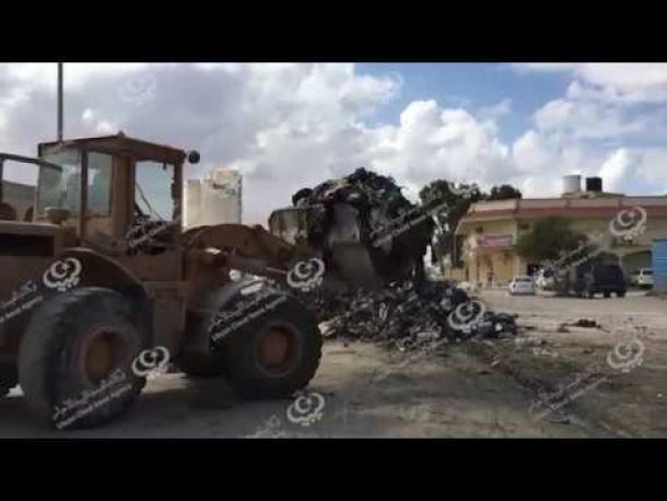 محتجون يغلقون أبواب مصرف الجمهورية بمزدة
