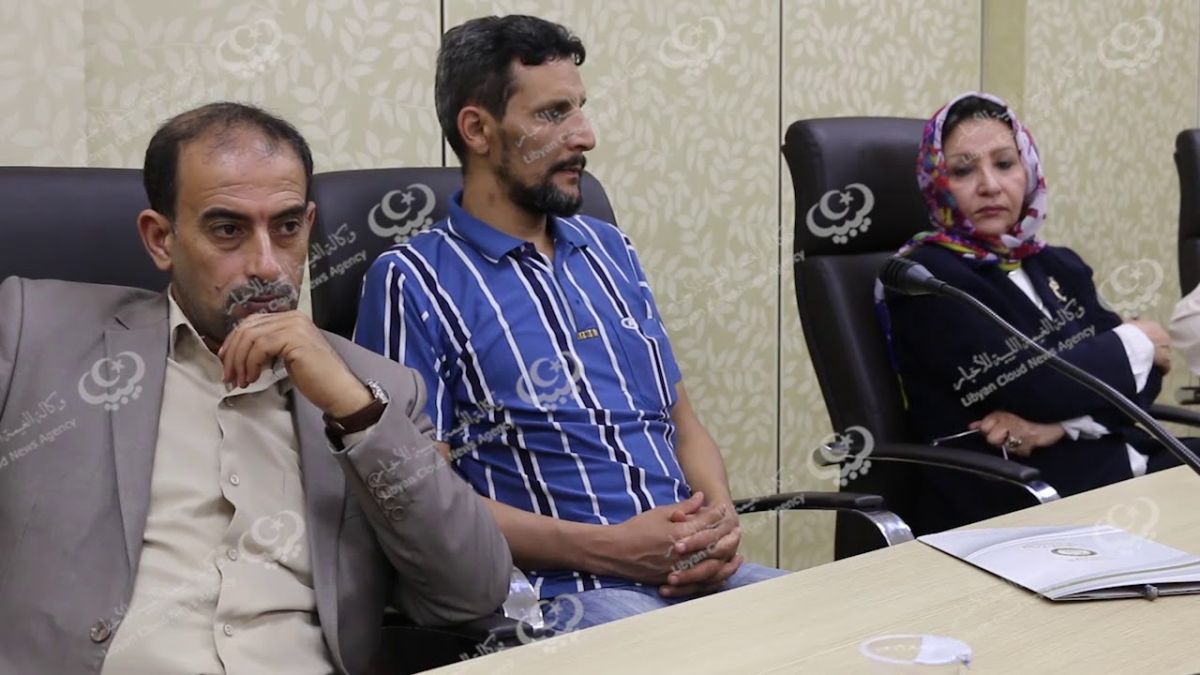 الاجتماع الأول لوزير تعليم المؤقتة بمديري الإدارات بالوزارة