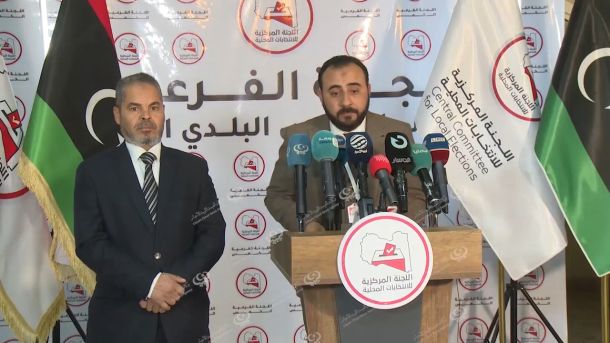 موظفو كلية التربية بغات يطالبون بالإفراجات المالية الخاصة بهم