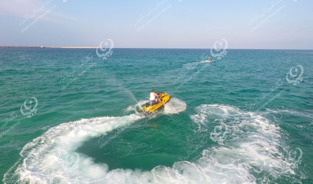 حملة نظافة بمدينة توكرة لإزالة مخلفات الأضاحي