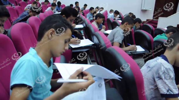 الطبيعة وعوامل التعرية تستغل فترة الإهمال.