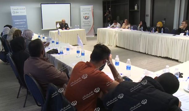 وقفة احتجاجية لموظفي جامعة سبها المتأخرة مرتباتهم 