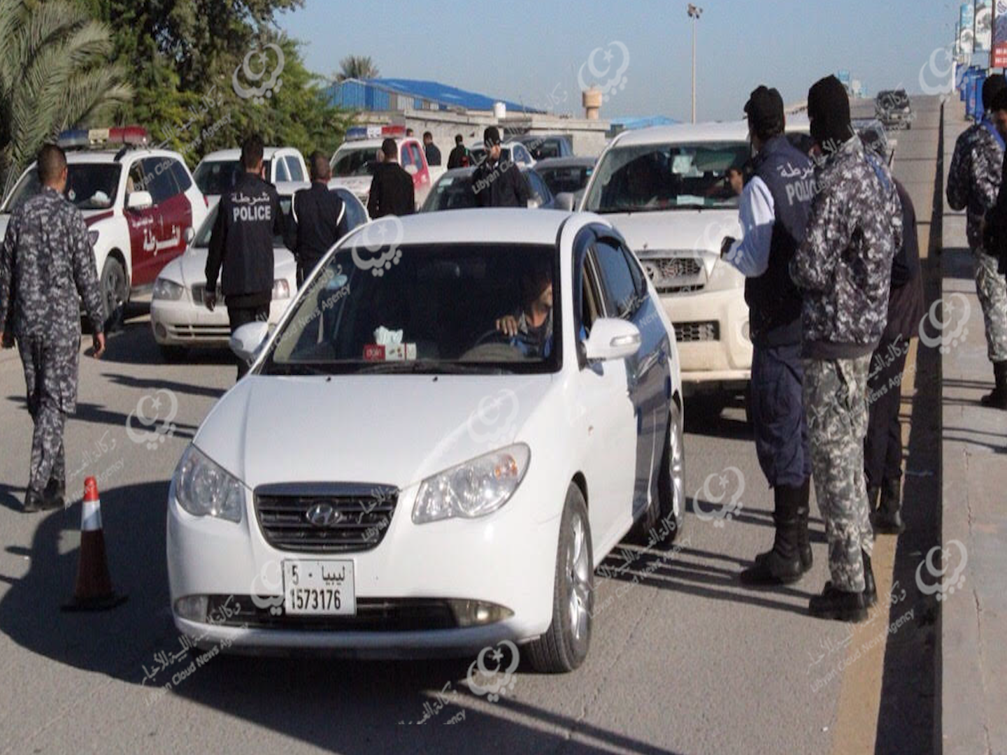 العامة للكهرباء دائرة توزيع تاورغاء تباشر أعمالها في توصيل التيار الكهربائي للمدينة